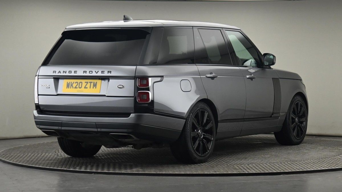 More views of Land Rover Range Rover