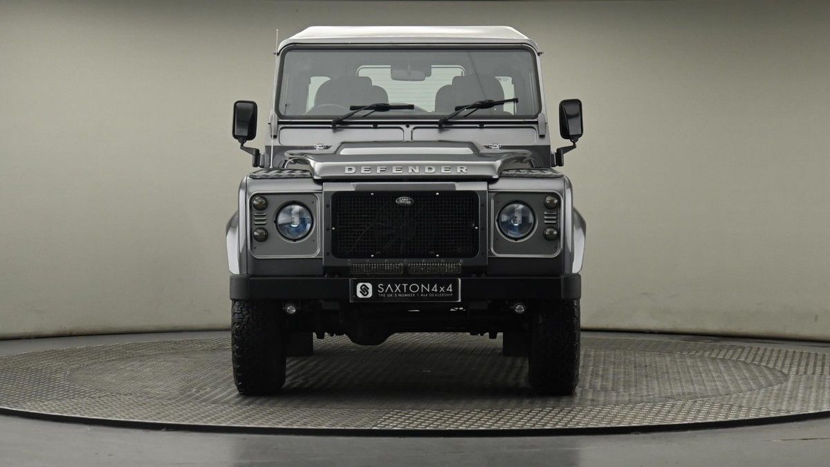 Land Rover Defender 90 Image 21