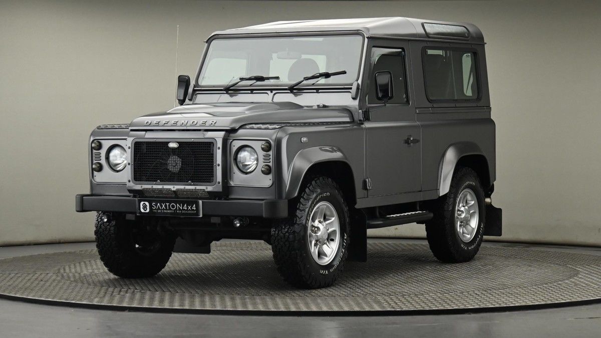 Land Rover Defender 90 Image 22