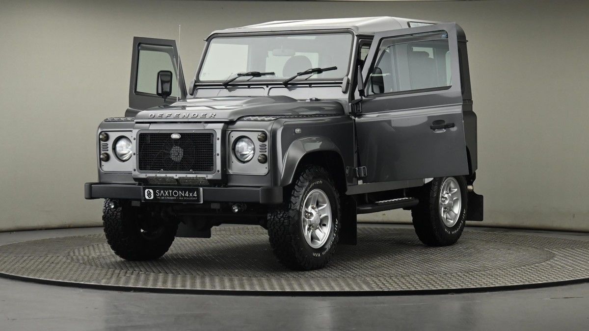 Land Rover Defender 90 Image 28