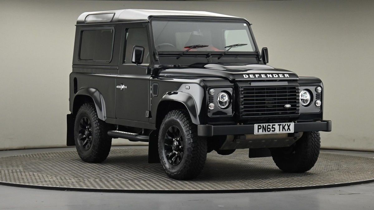 Land Rover Defender 90 Sticky Header Image