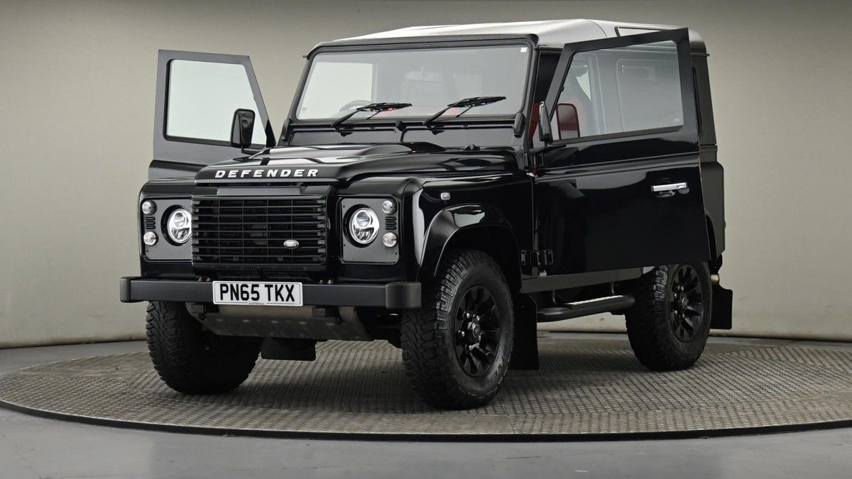 More views of Land Rover Defender 90