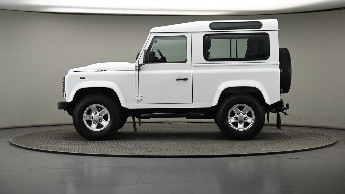 More views of Land Rover Defender 90