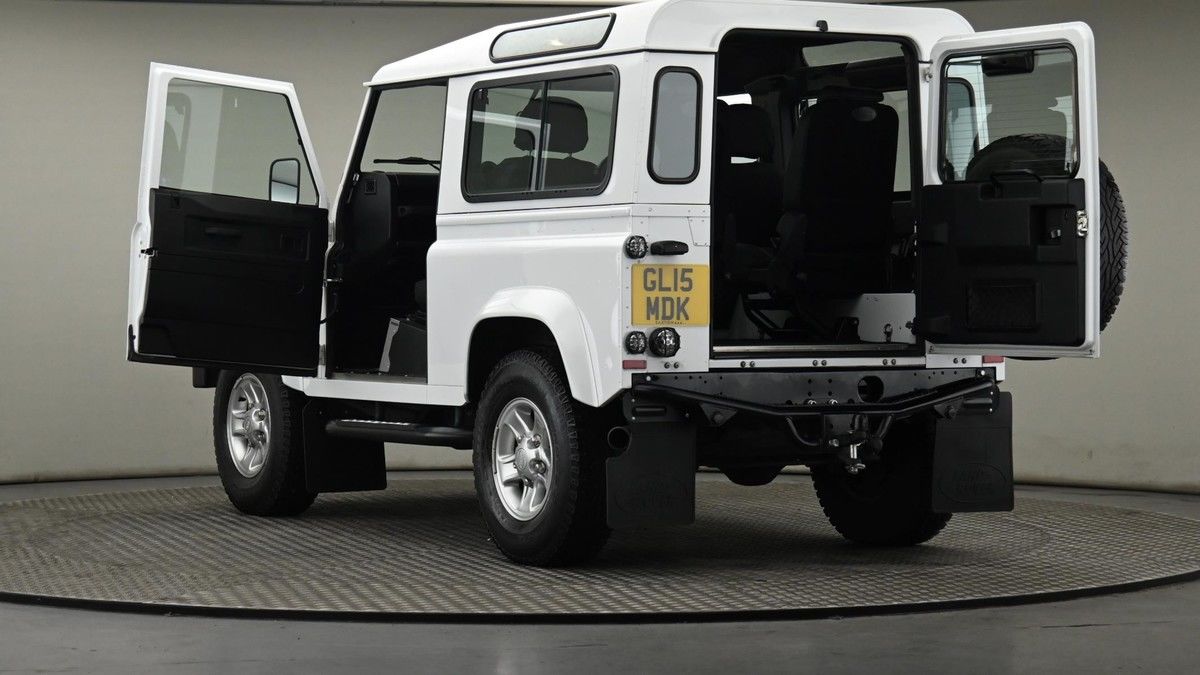 More views of Land Rover Defender 90