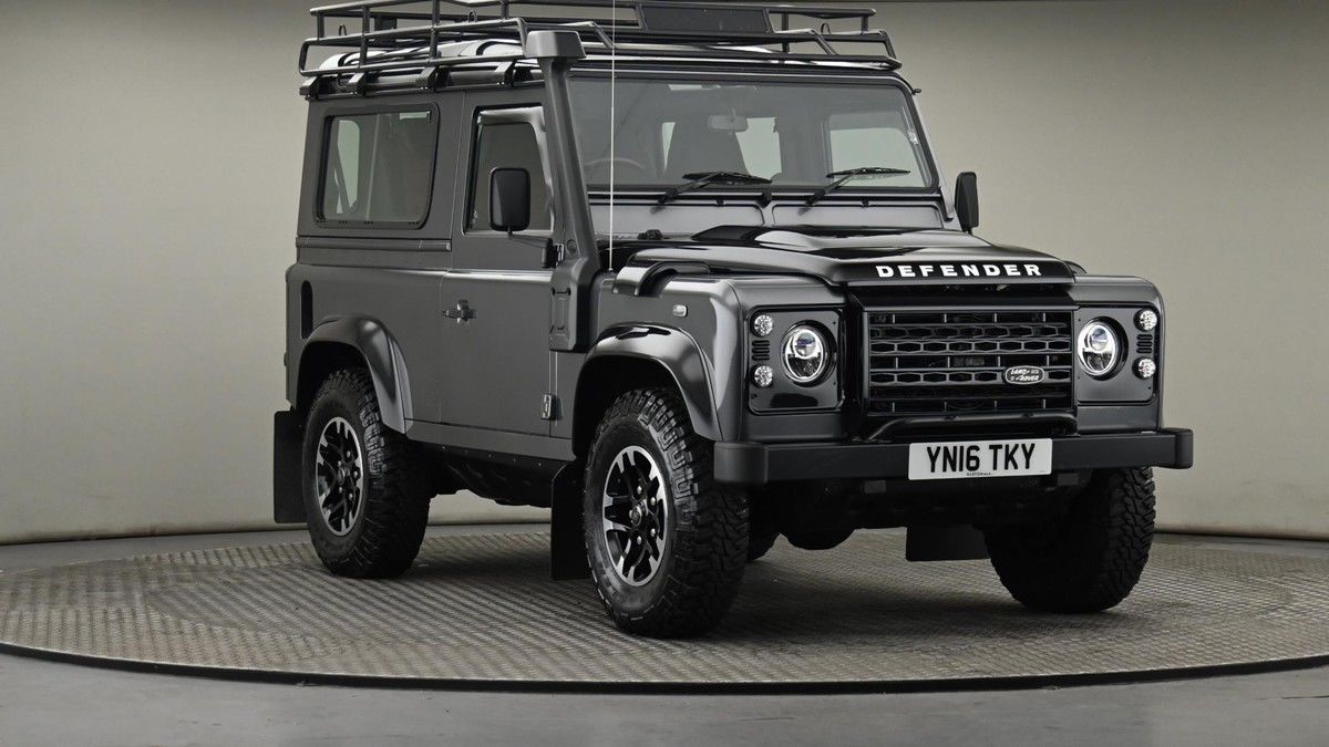 Land Rover Defender 90 Sticky Header Image