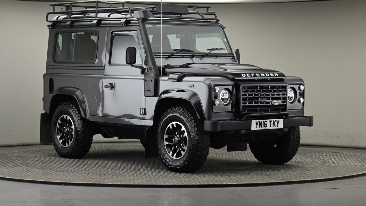 Land Rover Defender 90 Image 20