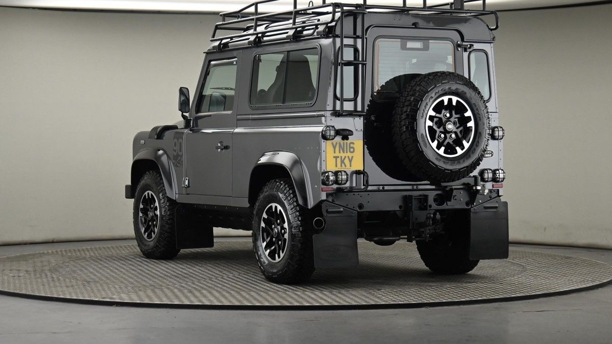 More views of Land Rover Defender 90