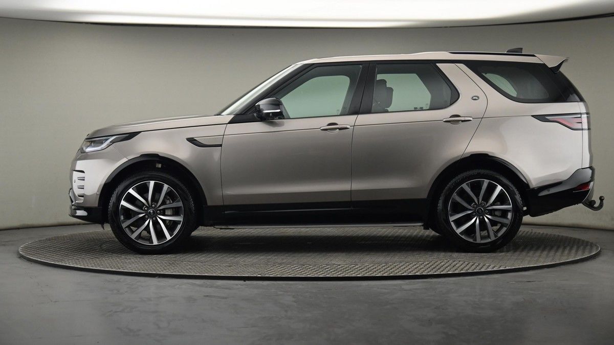 More views of Land Rover Discovery