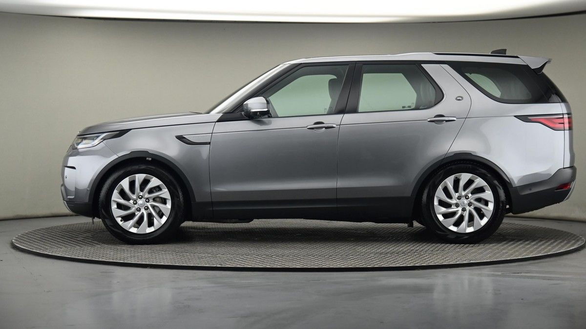 More views of Land Rover Discovery