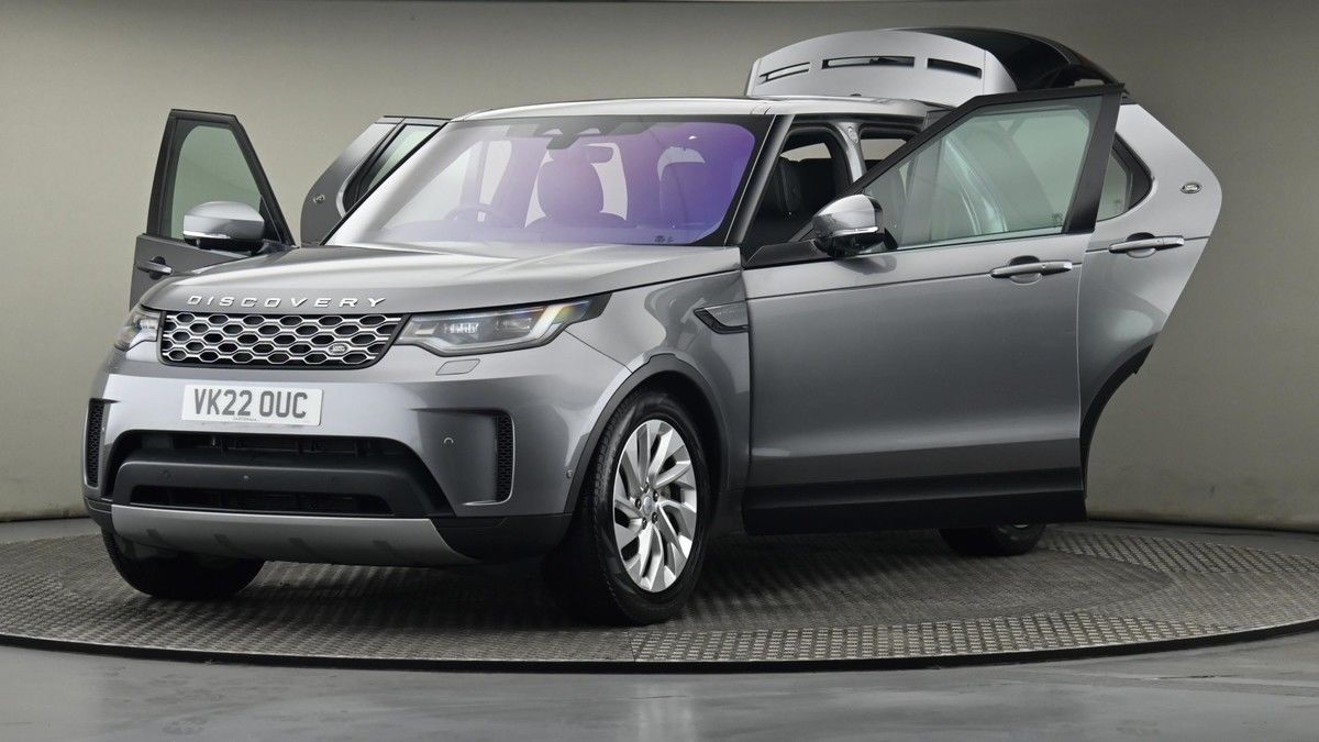 More views of Land Rover Discovery