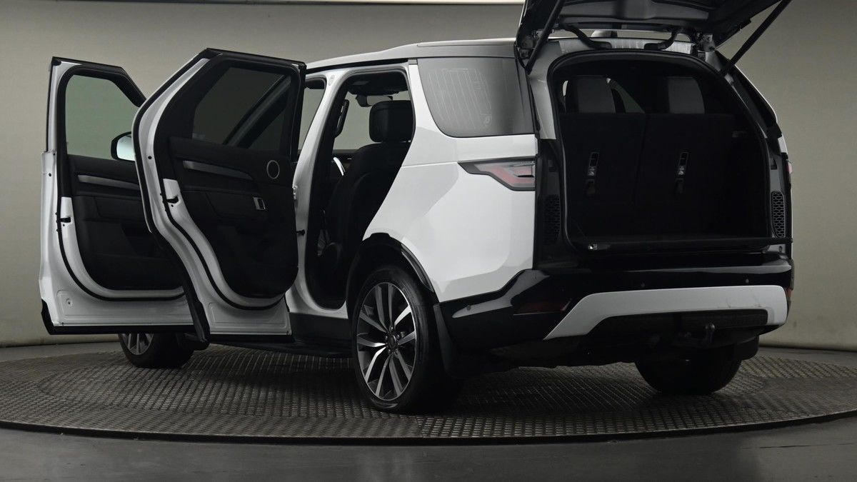 More views of Land Rover Discovery