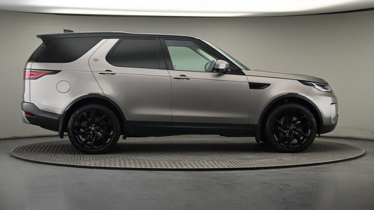 More views of Land Rover Discovery