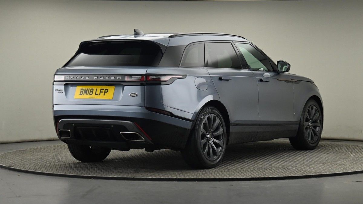 Land Rover Range Rover Velar Image 26