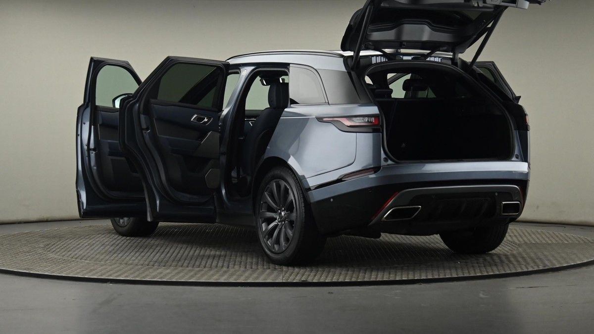 Land Rover Range Rover Velar Image 29