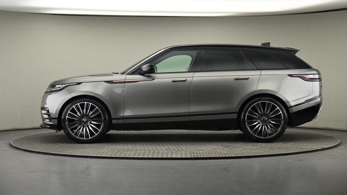 Land Rover Range Rover Velar Image 23