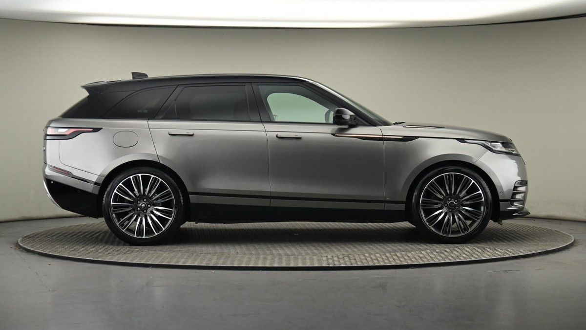 Land Rover Range Rover Velar Image 27