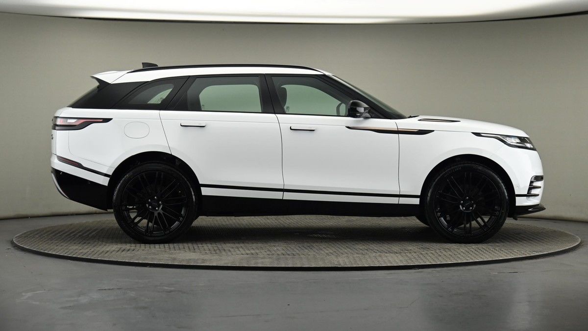 Land Rover Range Rover Velar Image 26