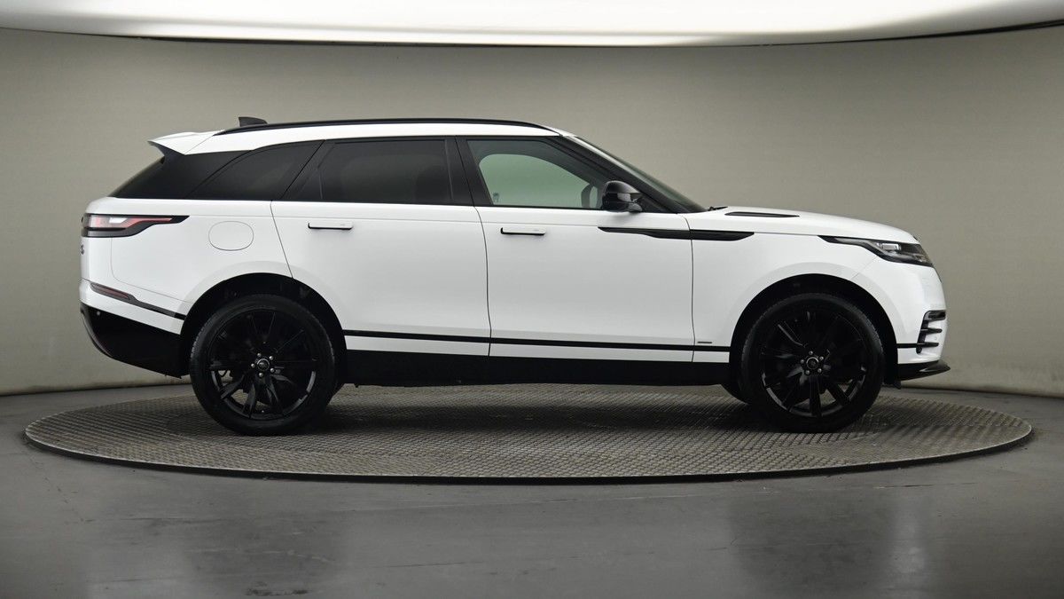 Land Rover Range Rover Velar Image 27