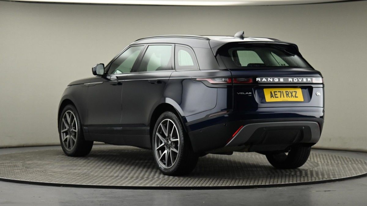 Land Rover Range Rover Velar Image 24