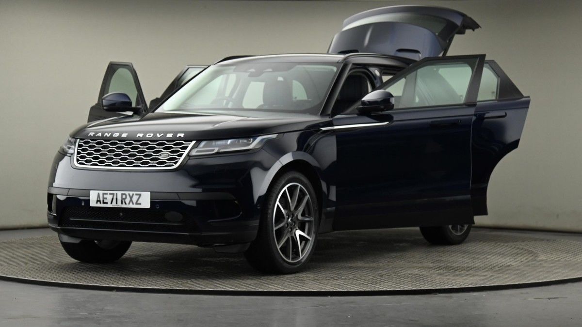 Land Rover Range Rover Velar Image 28