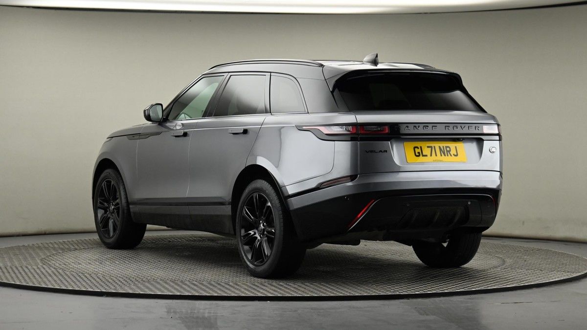 Land Rover Range Rover Velar Image 24