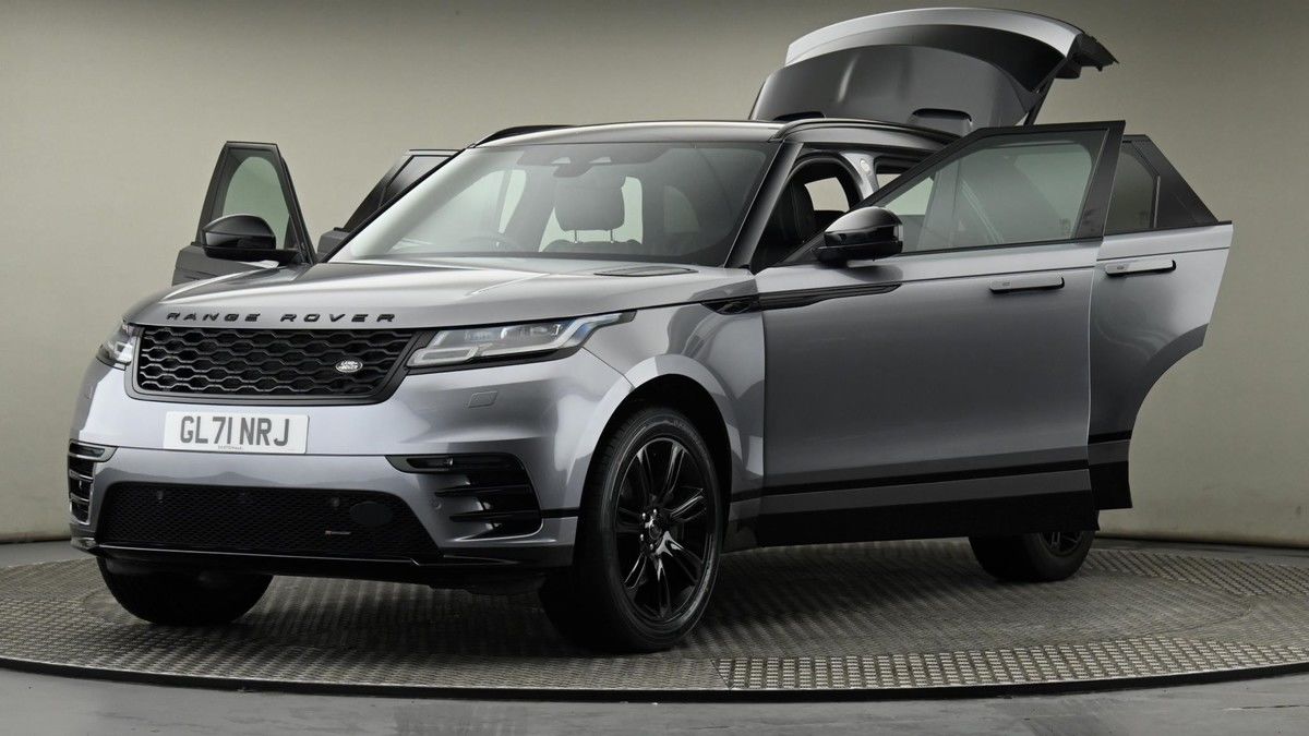 Land Rover Range Rover Velar Image 28