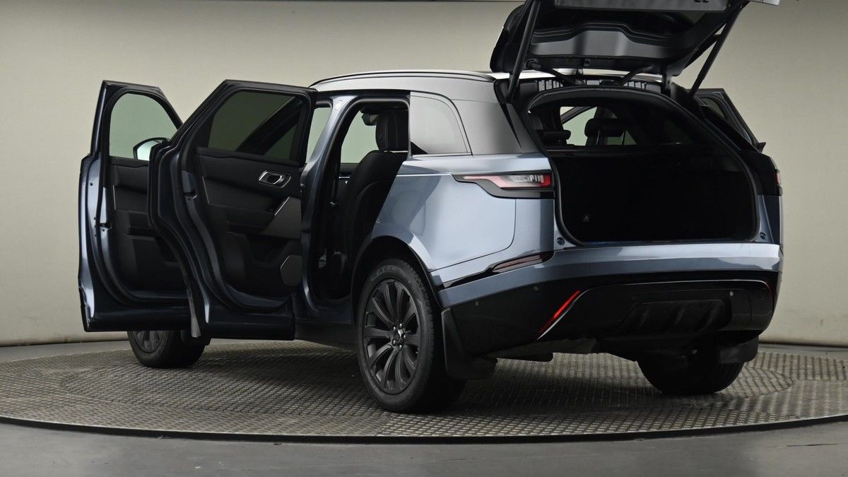 More views of Land Rover Range Rover Velar