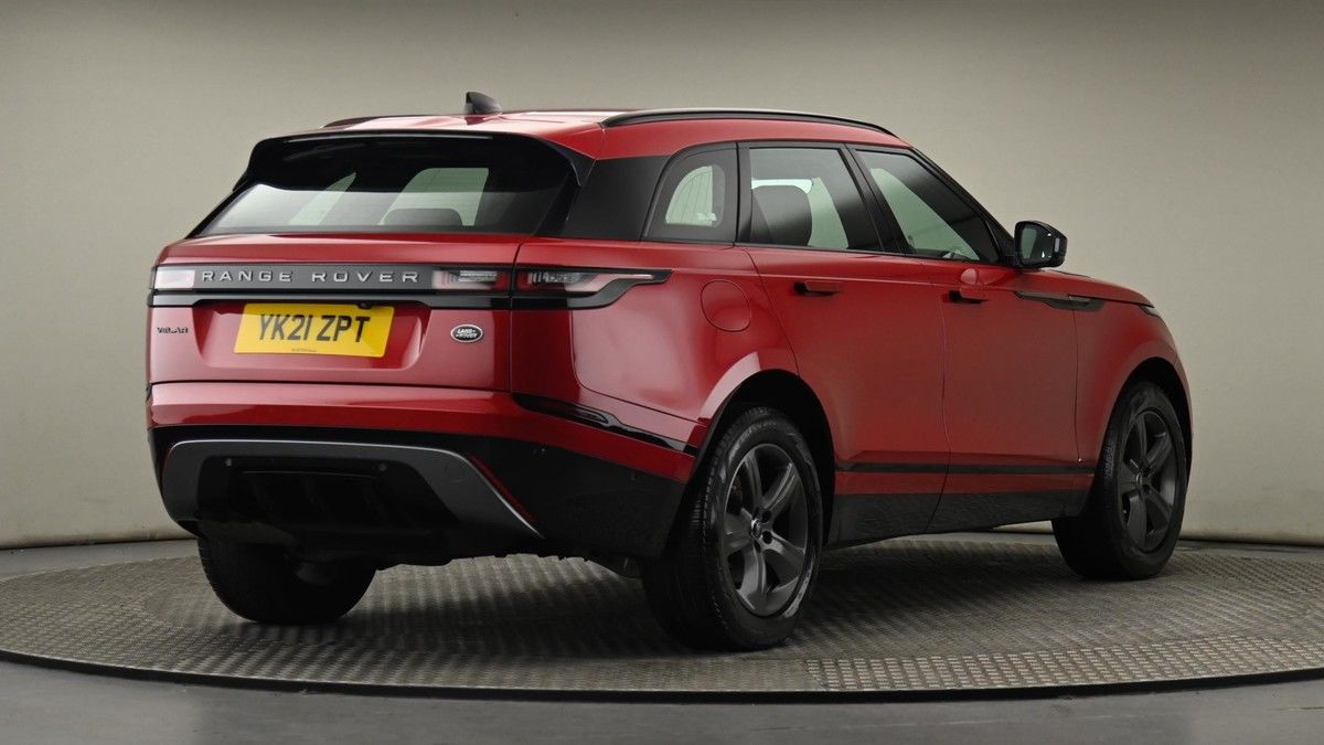 Land Rover Range Rover Velar Image 25