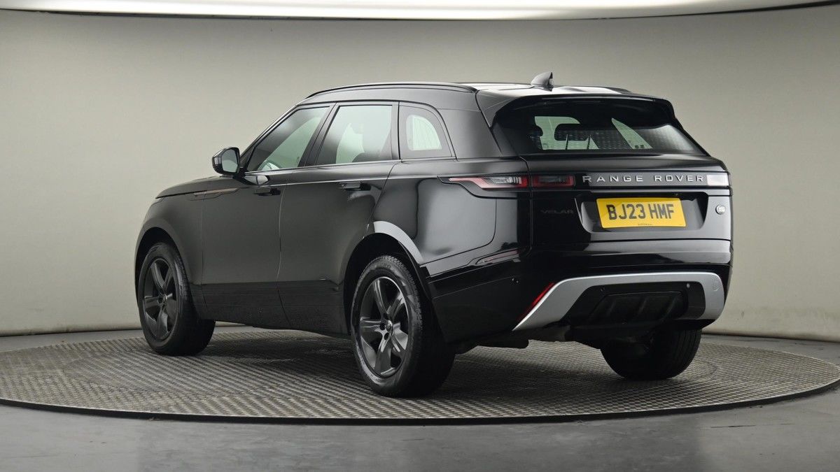 Land Rover Range Rover Velar Image 24