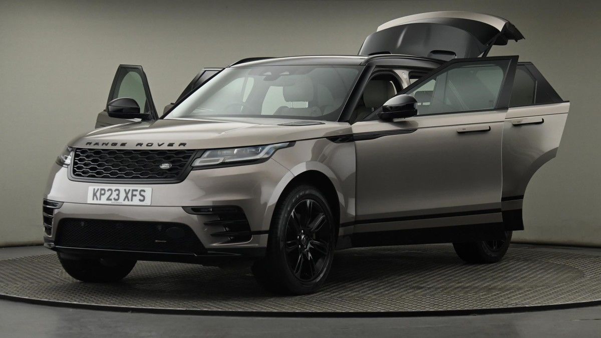 Land Rover Range Rover Velar Image 28