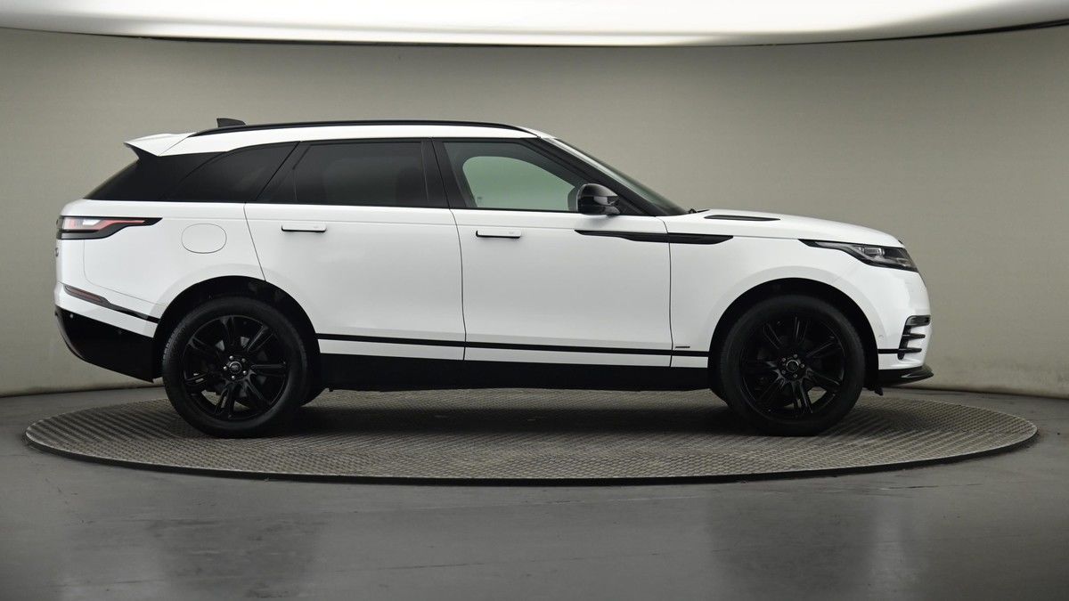 Land Rover Range Rover Velar Image 27