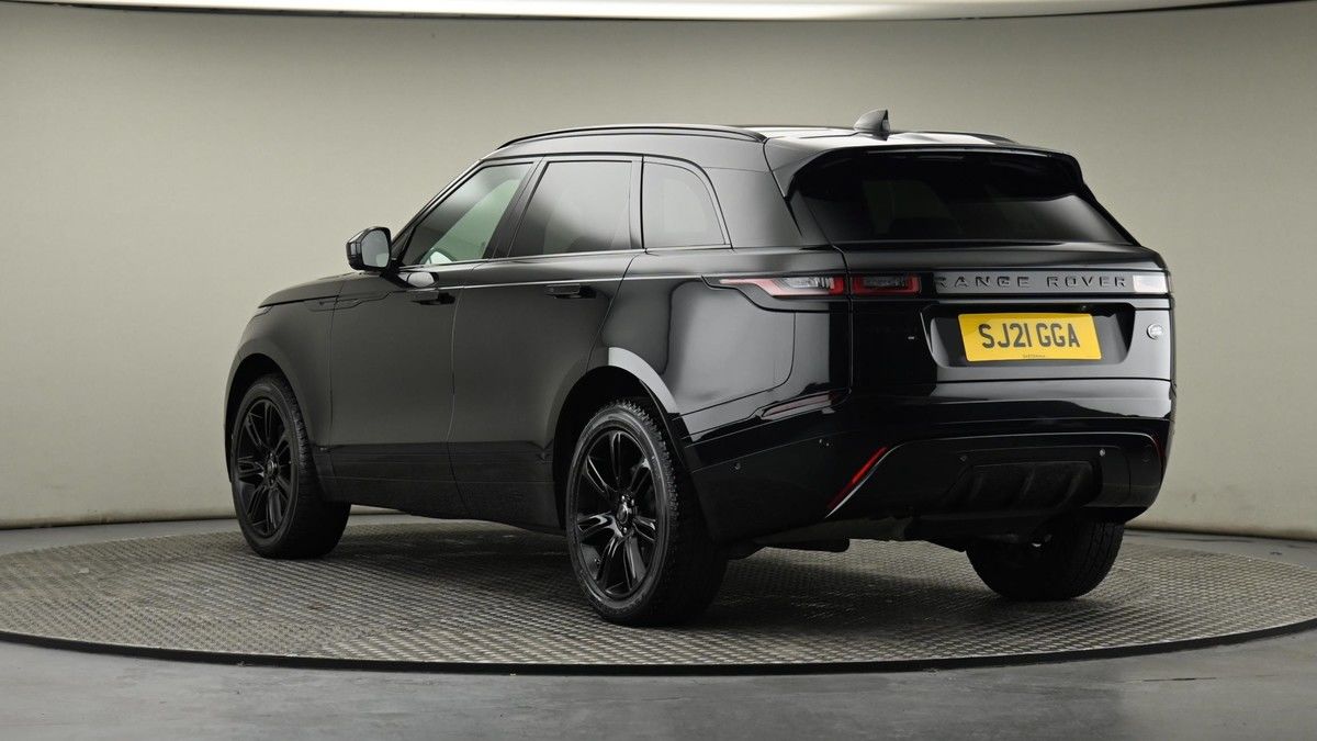 Land Rover Range Rover Velar Image 24