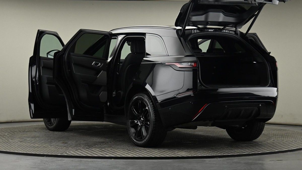 Land Rover Range Rover Velar Image 29