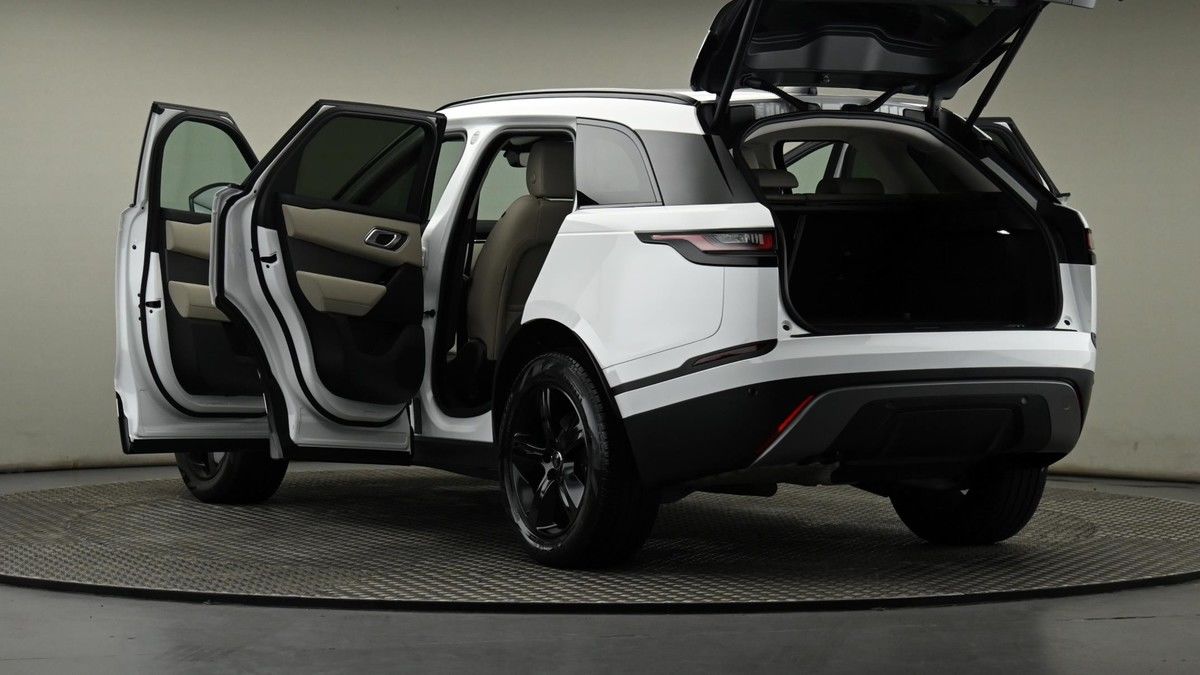 Land Rover Range Rover Velar Image 29