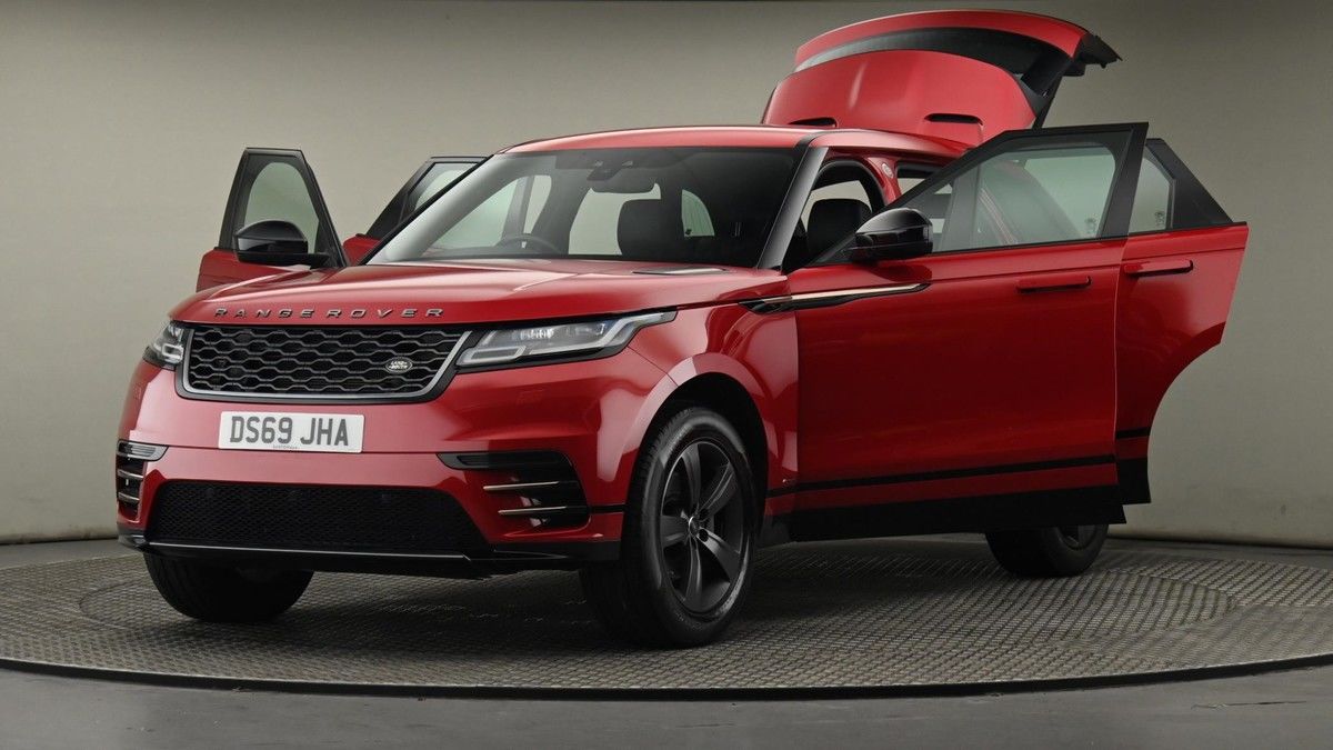 Land Rover Range Rover Velar Image 28