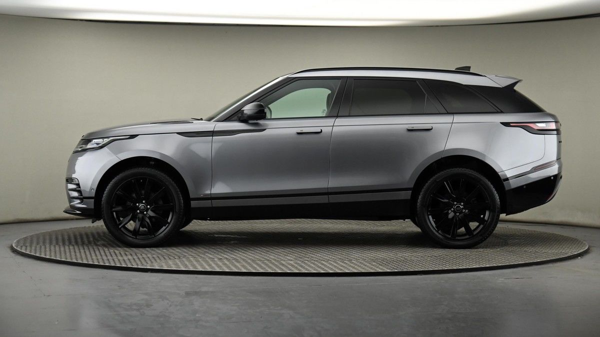 Land Rover Range Rover Velar Image 23