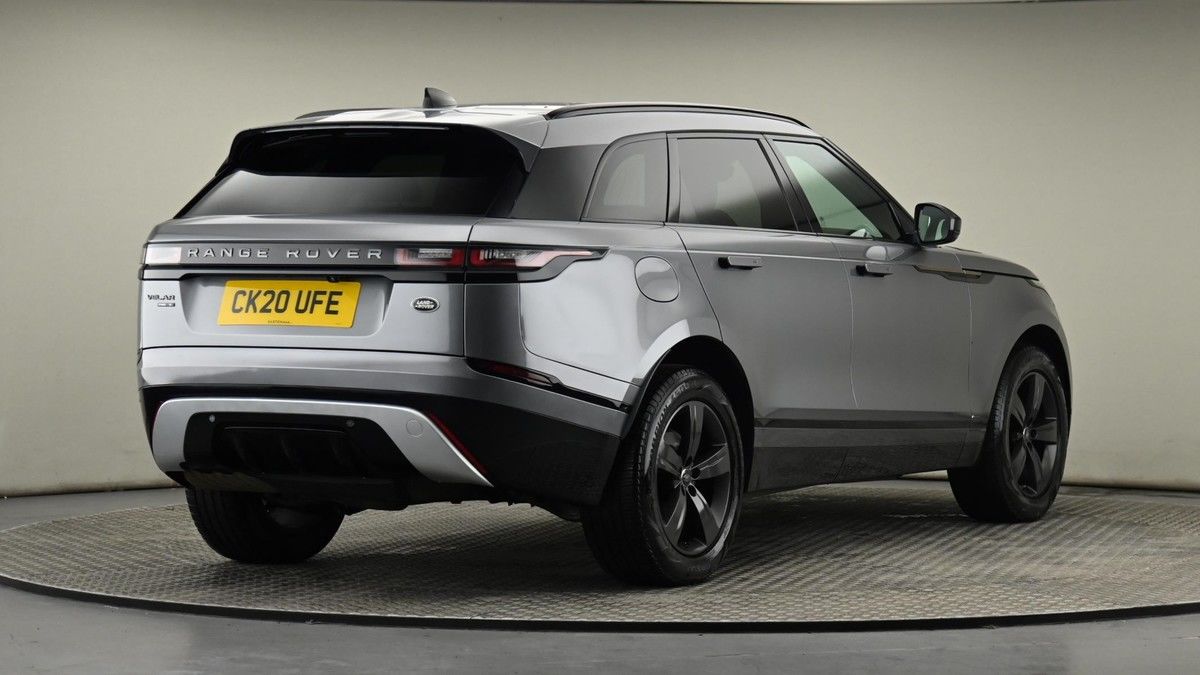 Land Rover Range Rover Velar Image 26