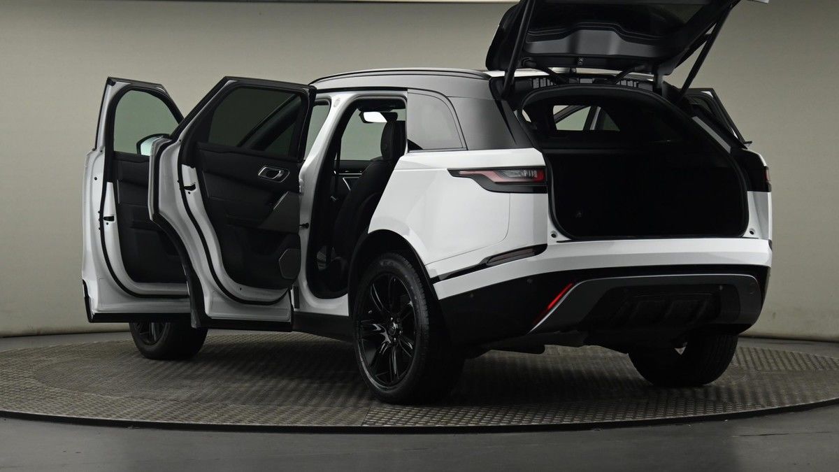 Land Rover Range Rover Velar Image 29