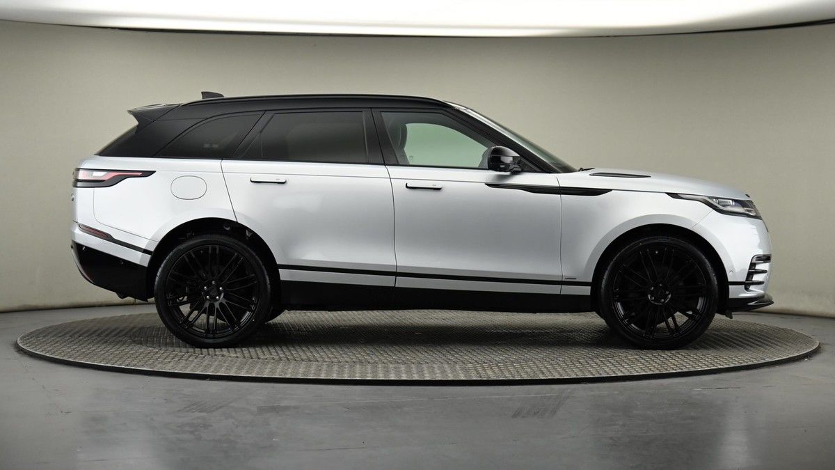 Land Rover Range Rover Velar Image 27