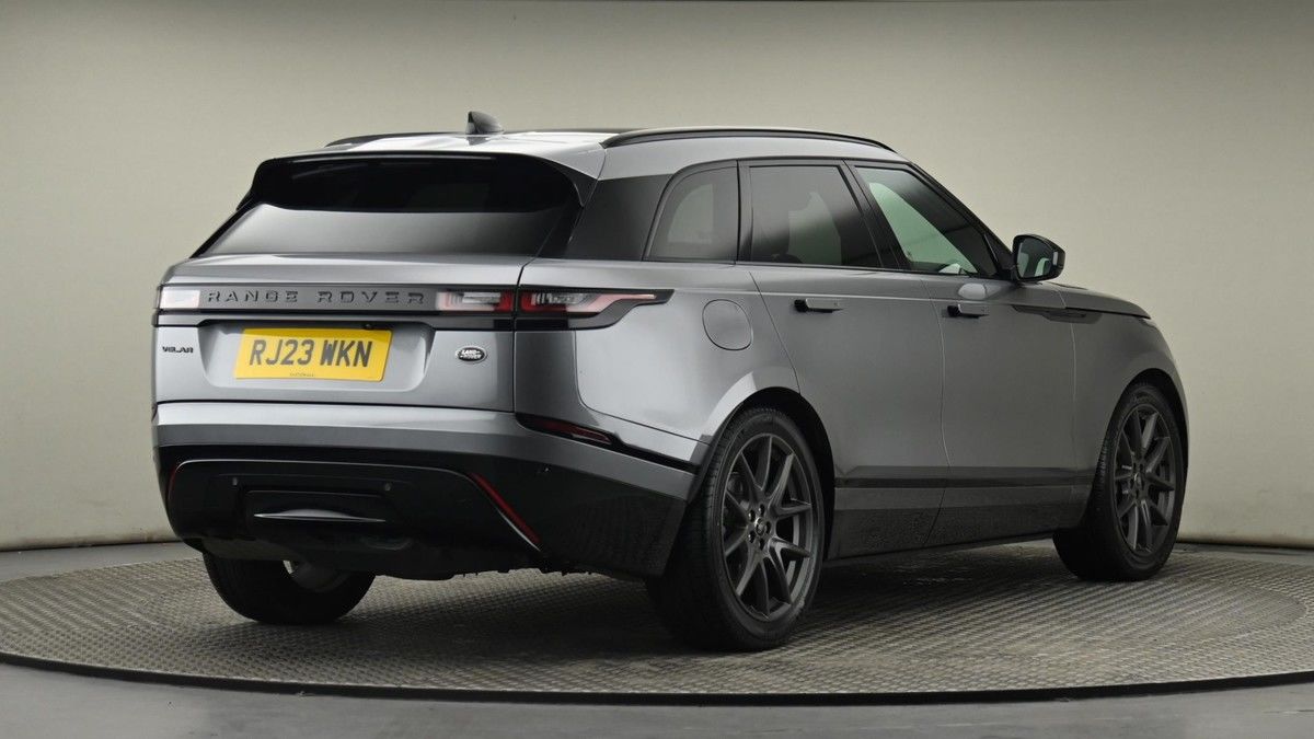 Land Rover Range Rover Velar Image 26