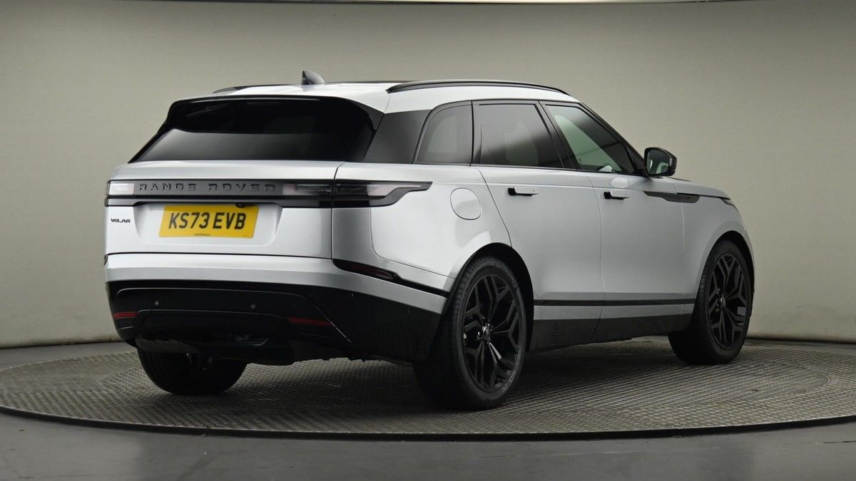 Land Rover Range Rover Velar Image 26