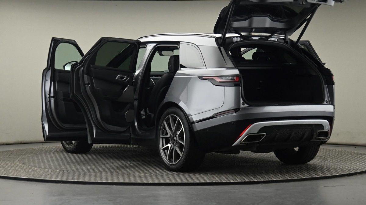 Land Rover Range Rover Velar Image 29