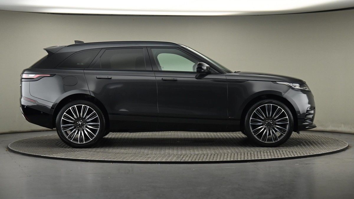 Land Rover Range Rover Velar Image 27