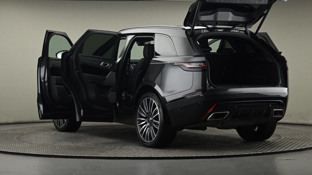 Land Rover Range Rover Velar Image 29