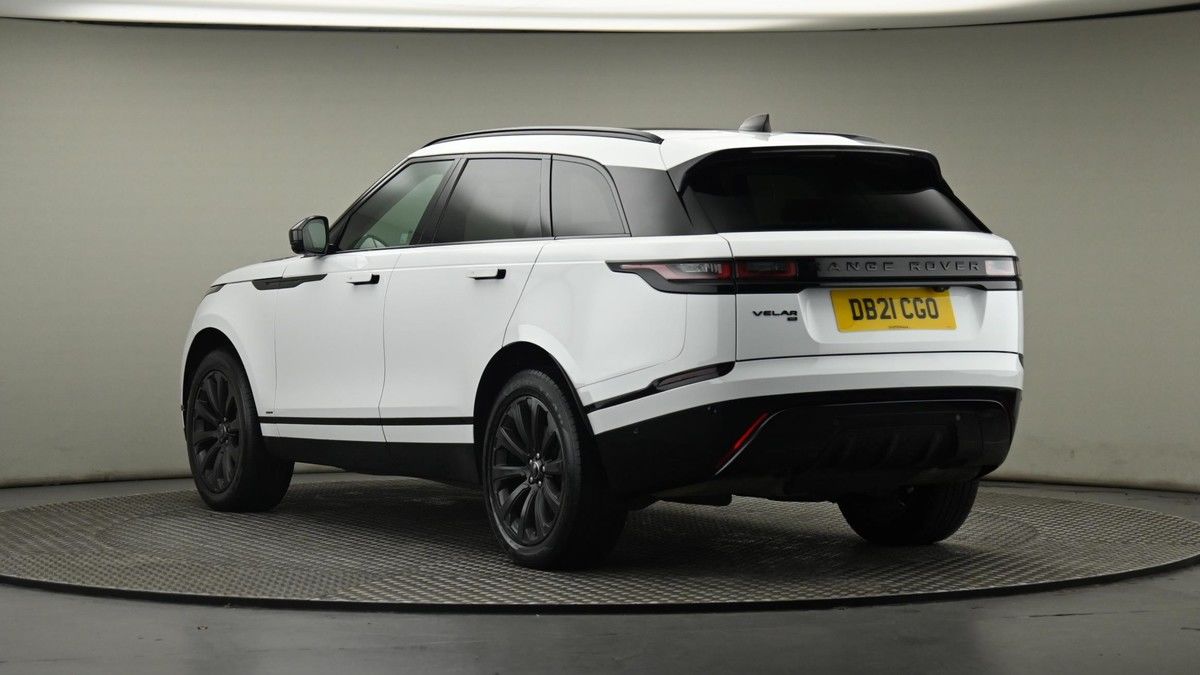 Land Rover Range Rover Velar Image 24