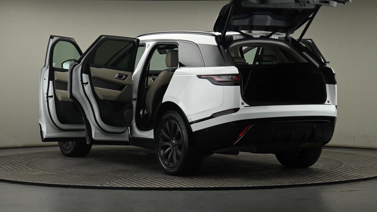 Land Rover Range Rover Velar Image 29