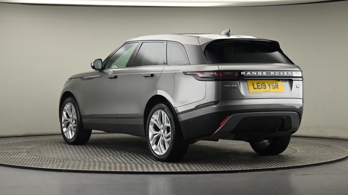 Land Rover Range Rover Velar Image 24