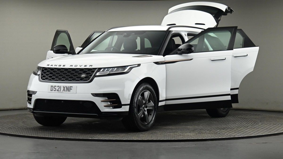 Land Rover Range Rover Velar Image 27