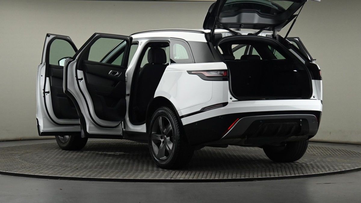 Land Rover Range Rover Velar Image 28