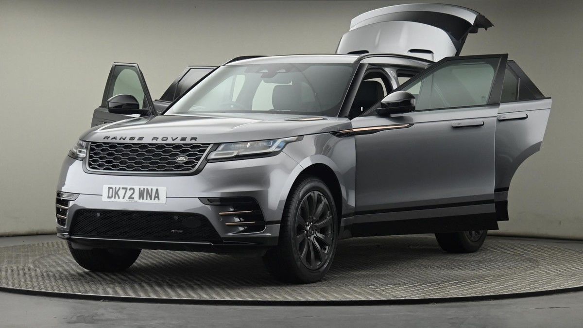 Land Rover Range Rover Velar Image 28